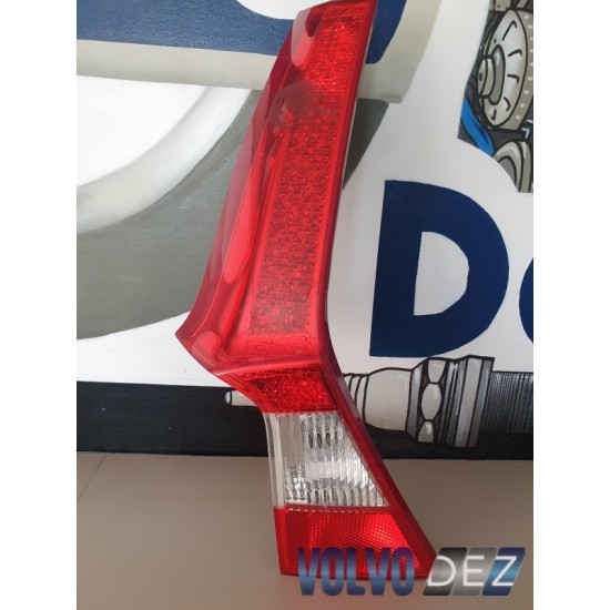 Tail Lamp left VOLVO XC70 V70 31395923