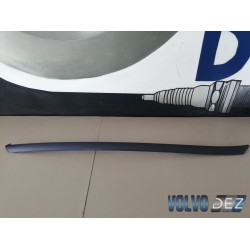Right windshield moulding Volvo XC60 39803246 31297723 12302
