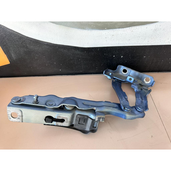 Balama capota dreapta Volvo S90 V90 31651861