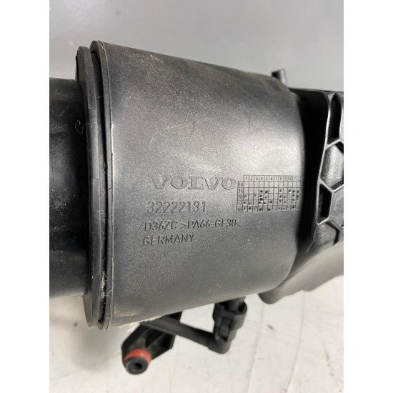 Air intake pipe resonator VOLVO S90 V90 32222131