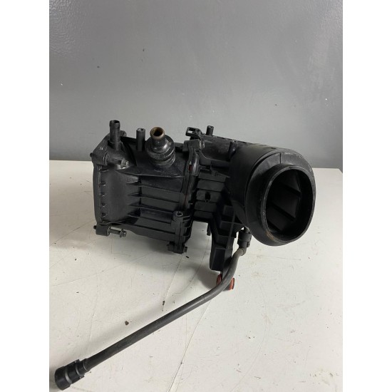Air intake pipe resonator VOLVO S90 V90 32222131