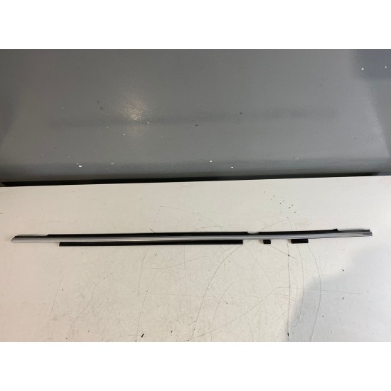 Door Window Belt Weatherstrip Left Rear Volvo XC90 30661285 30753852