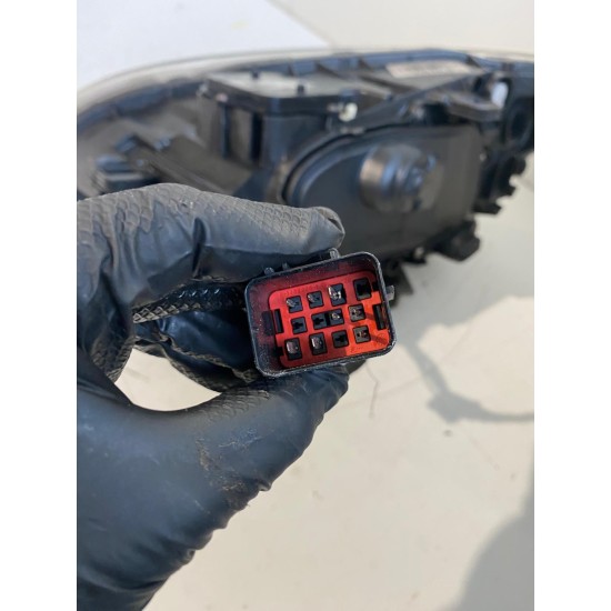 Right headlight xenon 8 pins LHD VOLVO S60 V60 FACELIFT 2014+ 31395903 31698819 