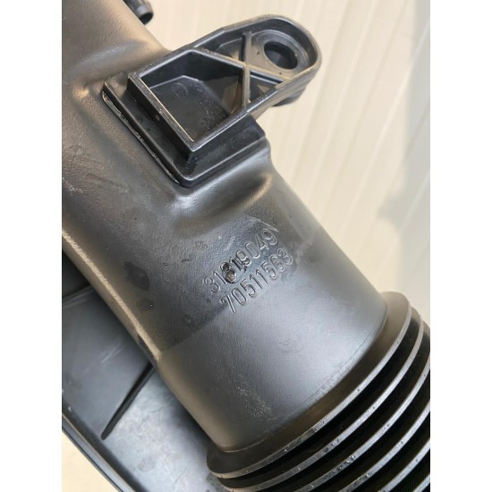 Air intake hose Volvo XC60 S60 V60 31319049 31274767 31370891 