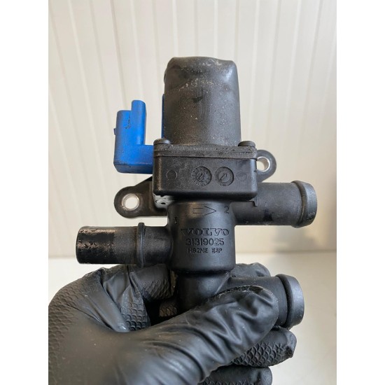 Electric heater valve VOLVO V60 D6 HYBRID 2016 31319025