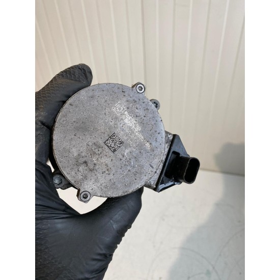 Additional water pump VOLVO V60 D6 HYBRID 2014+ 31293979