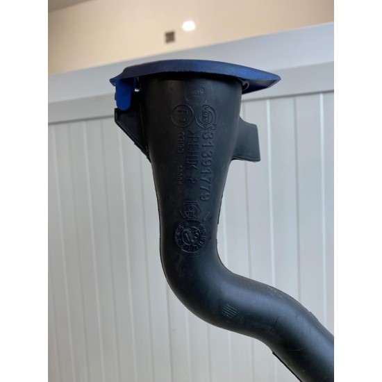 Winsdcreen washer tank Volvo V60 2015 31253218 31243219 31301797 31301798 31416285