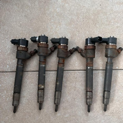 Injector Volvo XC90 XC70 V50 V70 30750283