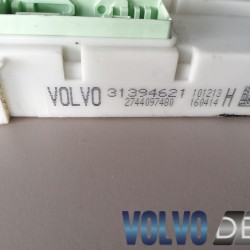 Fuse box VOLVO V40 31394621