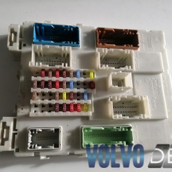 Fuse box VOLVO V40 V40CC 31394964