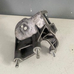 Engine mounting bracket VOLVO V40 2012-2019 31480515
