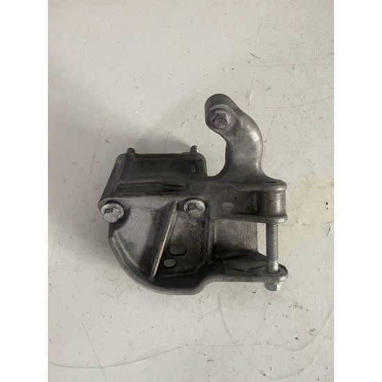 Engine mounting bracket VOLVO V40 2012-2019 31480515 Engine mounting bracket VOLVO V40 2012-2019 31480515