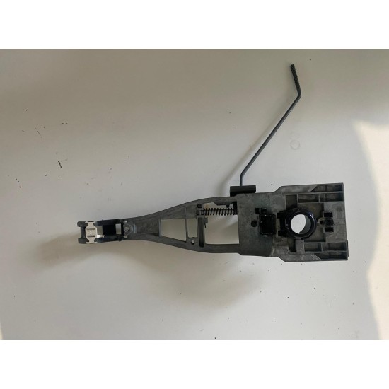 Front left door handle bracket Volvo XC90 30753957