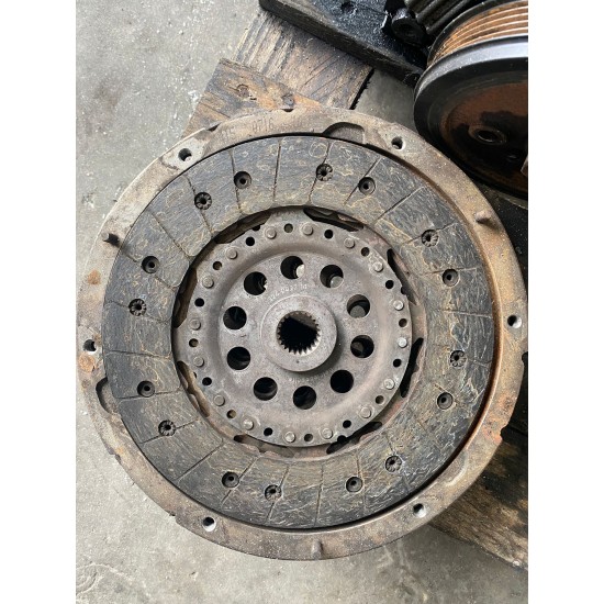 Clutch kit VOLVO S40 S60 V60 S80 V50 XC70 XC60 31336100 324042310 124040310 30756117 31367641