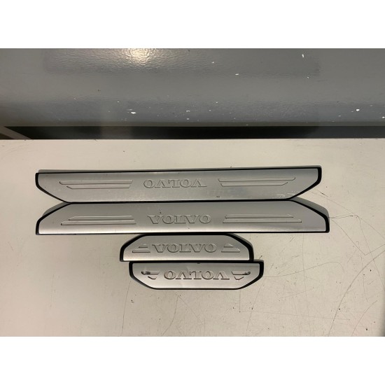 Set ornamente exterioare prag VOLVO XC60 30721136 31265141 31265140