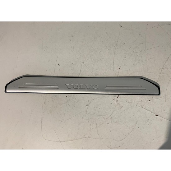Set ornamente exterioare prag VOLVO XC60 30721136 31265141 31265140