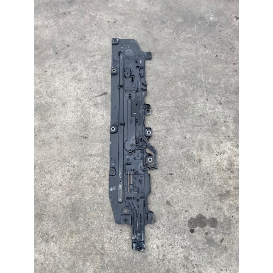 Shield right pipes under the car Volvo XC60 V90 V60 XC90 V60CC 32260495