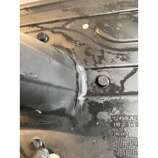 Rear right under body tray cover VOLVO V60 D6 HYBRID 2014+ 30736341