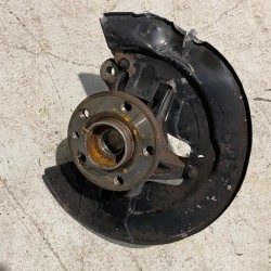 Front left steering knuckle VOLVO V60 D6 HYBRID 6G91-3K171-A 31201285