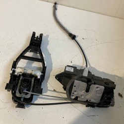 Broasca incuietoare usa fata stanga Volvo S60 V60 S90 V90 XC60 XC90 V60CC XC40 31349890 