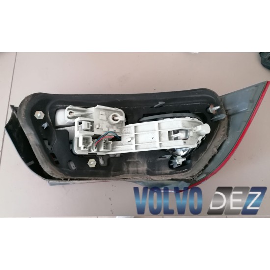 Right tailight VOLVO C70 XC70 V70 31299413