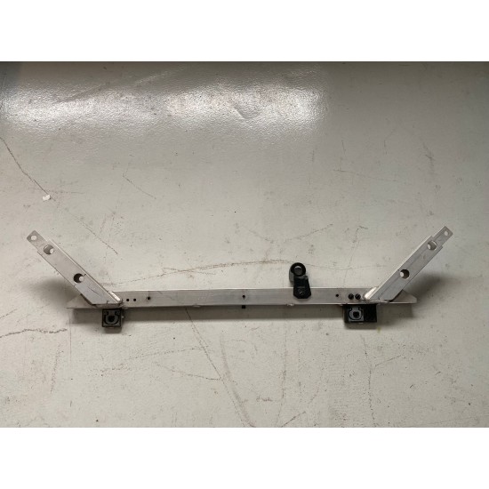 Traversa trager VOLVO XC60 2018+ 31688773 32318891 31688772