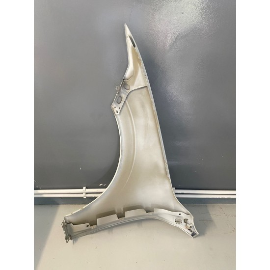 Aripa dreapta fata VOLVO XC60 2018+ 32297442