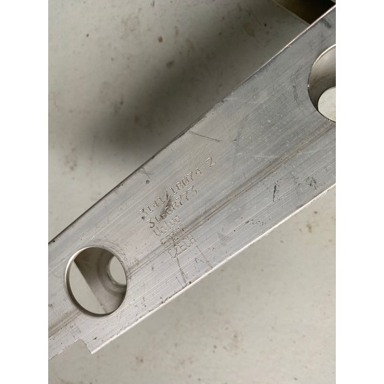 Traversa trager VOLVO XC60 2018+ 31688773 32318891 31688772