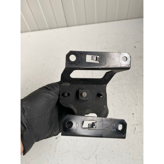 Suport cui capota dreapta VOLVO XC60 2018+ 32219337