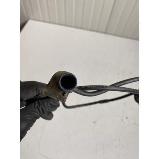 Radiator bleeder hose Volvo XC60 XC90 S60 V60 S90 V90 32252211