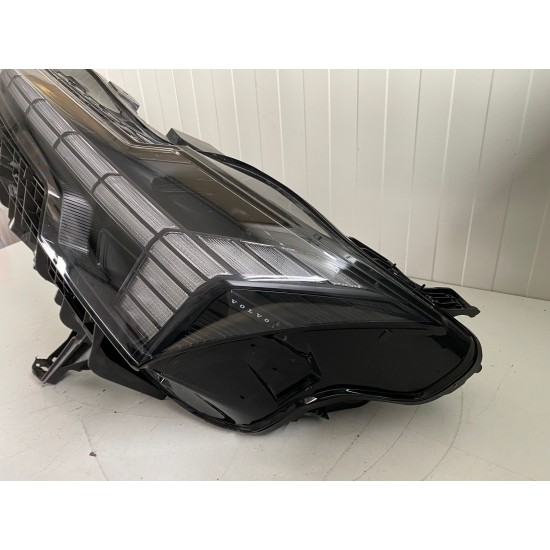 Far dreapta VOLVO EX30 2024 80000401 8891884328 210027/AEEMP