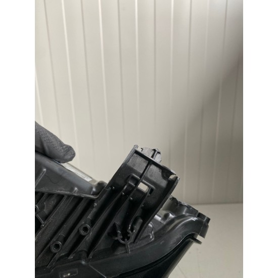 Far dreapta VOLVO EX30 2024 80000401 8891884328 210027/AEEMP