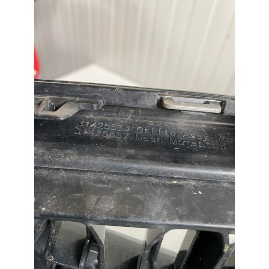 Grila bara fata MOMENTUM Volvo XC60 2018-2022 31425537 31457606