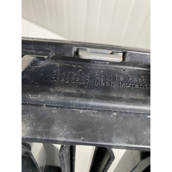 Grila bara fata MOMENTUM Volvo XC60 2018-2022 31425537 31457606