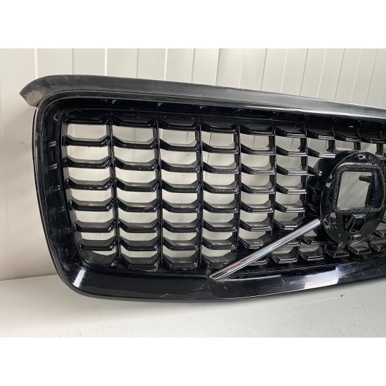 Front bumper grille with camera XC90 FACELIFT 2020-2024 R-DESIGN 32365199 32365187 