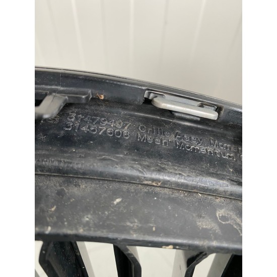 Grila bara fata MOMENTUM Volvo XC60 2018-2022 31425537 31457606