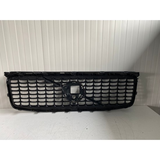 Front bumper grille with camera XC90 FACELIFT 2020-2024 R-DESIGN 32365199 32365187 