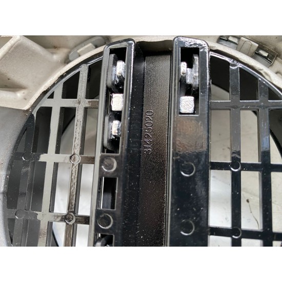 Front Bumper Grille Volvo XC90 Inscription 2015-2020 31425936 31425933 31425096 31425020