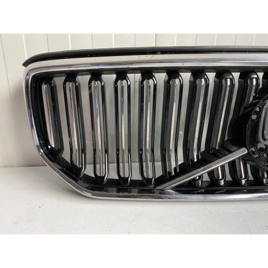 Grila bara fata VOLVO XC40 FACELIFT 2022+ INSCRIPTION 32291463 32291484