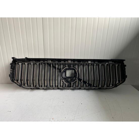 Grila bara fata VOLVO XC40 FACELIFT 2022+ INSCRIPTION 32291463 32291484