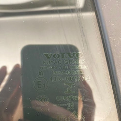 Rear side window glass right Volvo V60 31335155 31385457