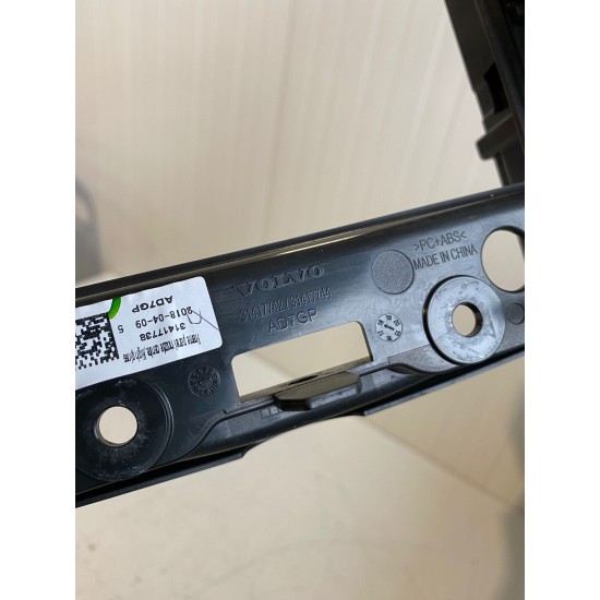 Grila centrala bord VOLVO XC60 2018+ 31417738 31477274 31477275 31417742 31417744