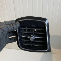 Front right dashboard air vent Volvo S60 V60 V60CC XC60 31477273 31417692