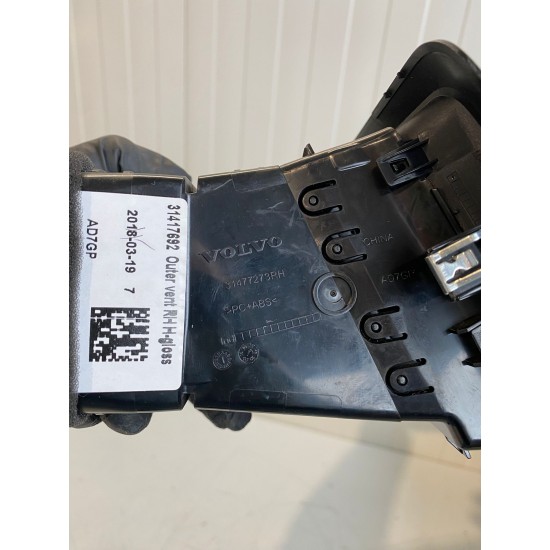 Front right dashboard air vent Volvo S60 V60 V60CC XC60 31477273 31417692