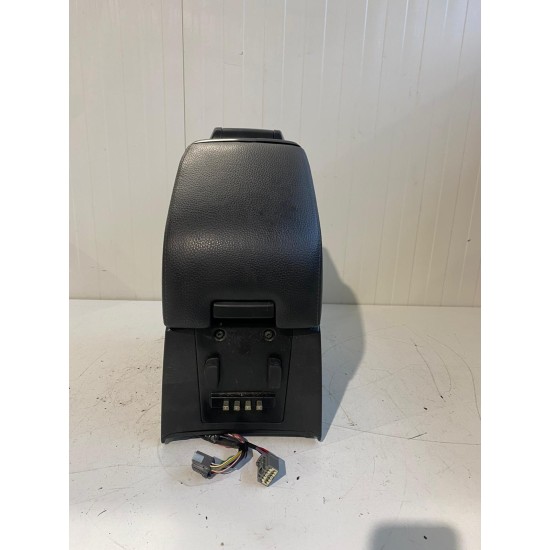 Cotiera cu DVD Volvo XC90 2007-2014 39897477 30766148 39987702