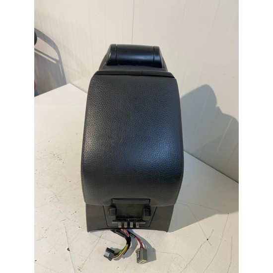 Cotiera cu DVD Volvo XC90 2007-2014 39897477 30766148 39987702