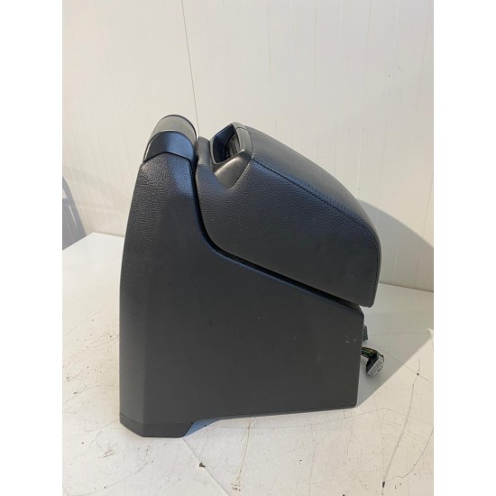 Cotiera cu DVD Volvo XC90 2007-2014 39897477 30766148 39987702