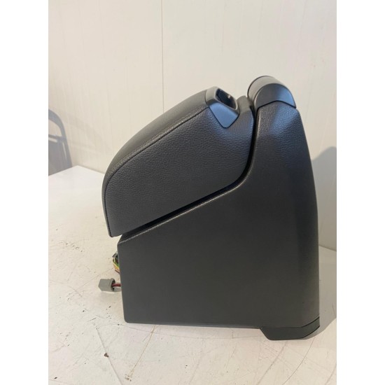 Cotiera cu DVD Volvo XC90 2007-2014 39897477 30766148 39987702