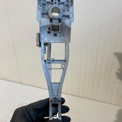 Suport maner antimoniu usa stanga fata VOLVO XC90 2003-2014 31253175