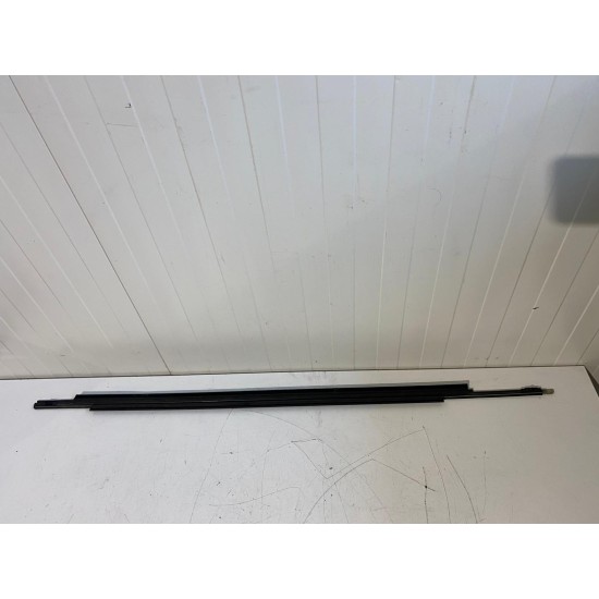 Ornament cromat geam stanga fata VOLVO XC90 2003-2012 30753850 